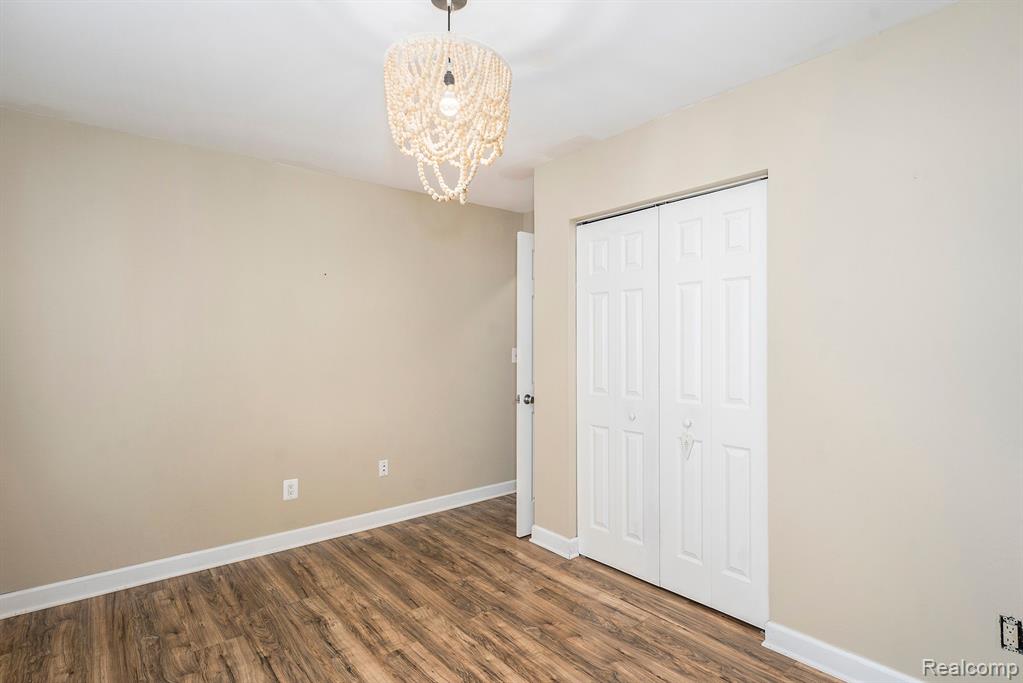 1099 Eaton Road Berkley, MI 48072 - Photo 13 of 22