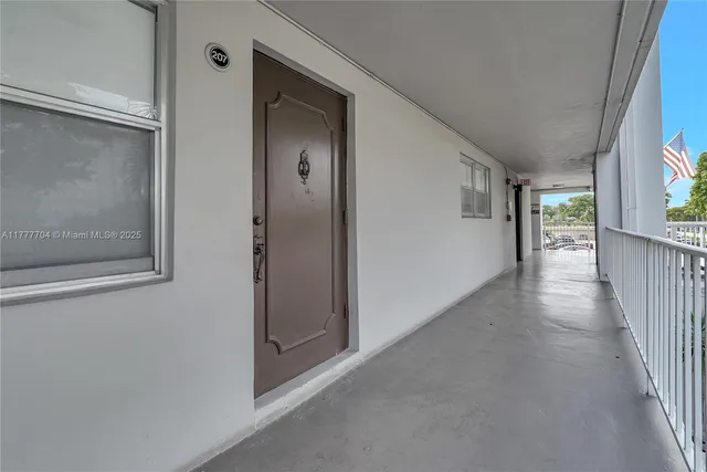 $219,000 | 4800 Hillcrest Lane, Unit 207, Hollywood, FL 33021