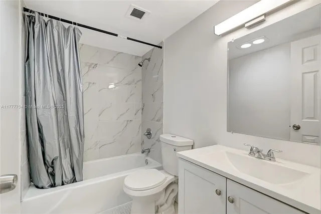 $219,000 | 4800 Hillcrest Lane, Unit 207, Hollywood, FL 33021