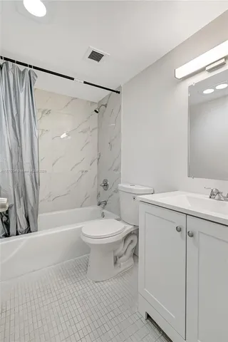 $219,000 | 4800 Hillcrest Lane, Unit 207, Hollywood, FL 33021