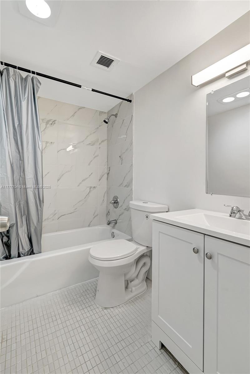 4800 Hillcrest Lane, Unit 207 Hollywood, FL 33021 - Photo 27 of 36