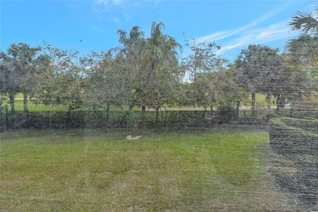 $219,000 | 4800 Hillcrest Lane, Unit 207, Hollywood, FL 33021