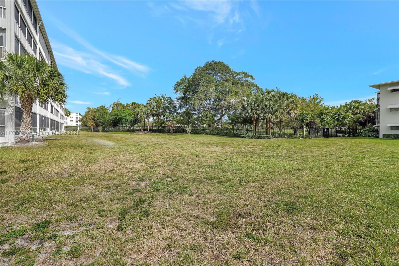 4800 Hillcrest Lane, Unit 207 Hollywood, FL 33021 - Photo 35 of 36