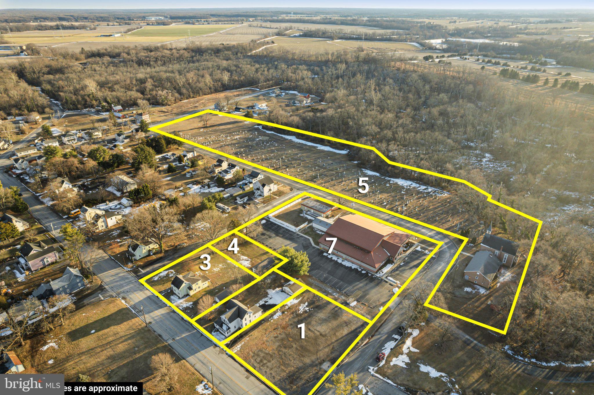 39 Main Street Pilesgrove, NJ 08098 - Photo 23 of 30 a view of a balcony with ocean view