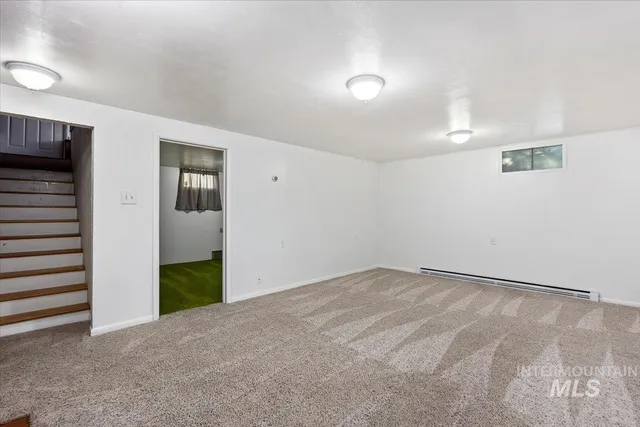 $334,000 | 371 Dubois Avenue West, Twin Falls, ID 83301