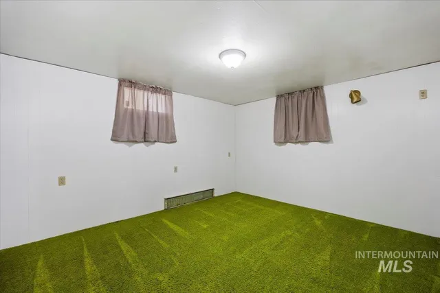 $334,000 | 371 Dubois Avenue West, Twin Falls, ID 83301