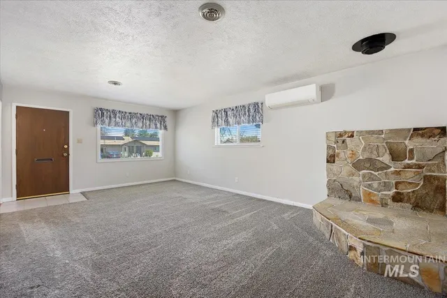 $334,000 | 371 Dubois Avenue West, Twin Falls, ID 83301