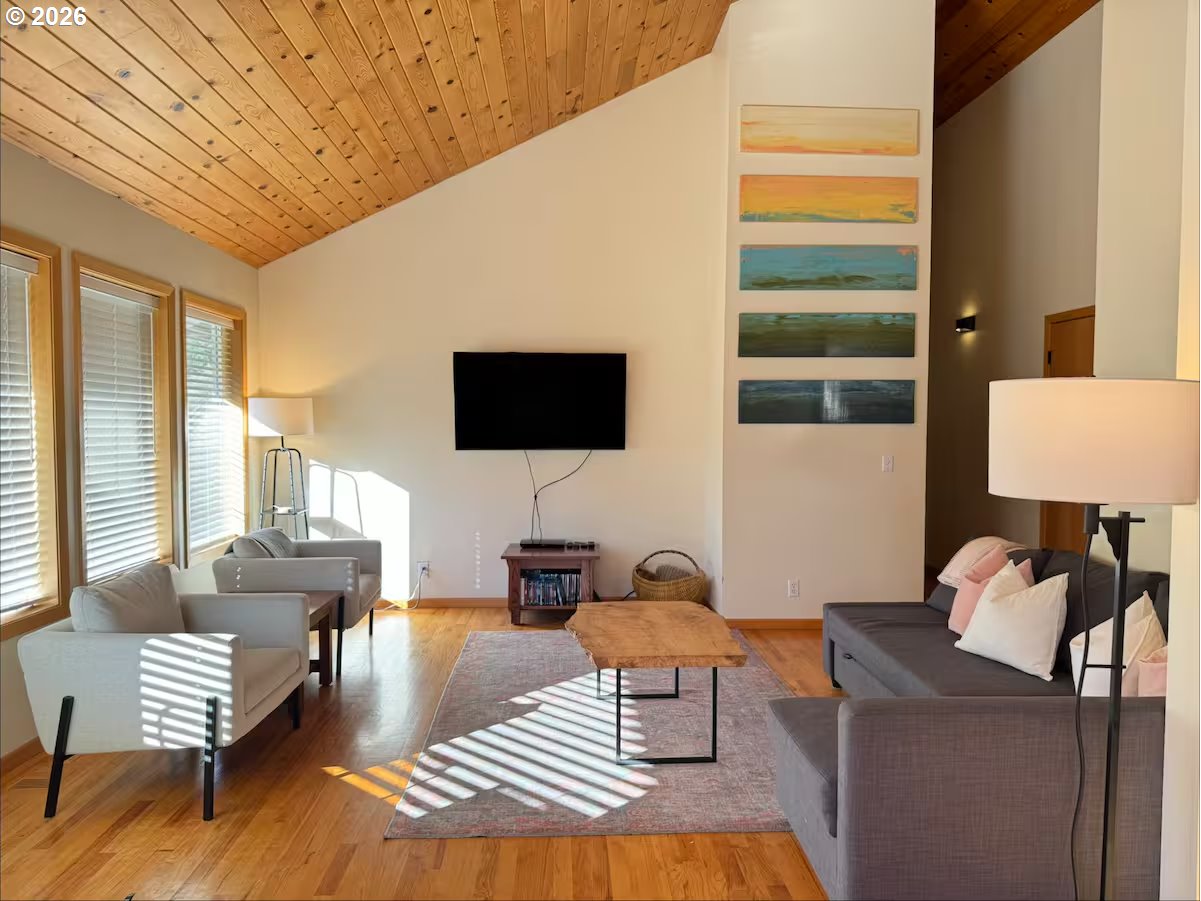 10298 Highway 126 Mapleton, OR 97453 - Photo 12 of 35