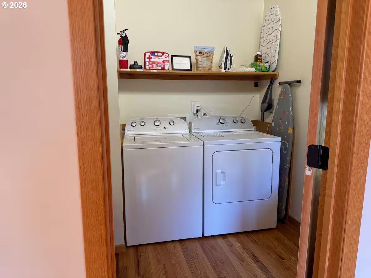 10298 Highway 126 Mapleton, OR 97453 - Photo 26 of 35 Laundry