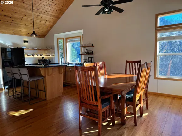 $560,000 | 10298 Highway 126, Mapleton, OR 97453