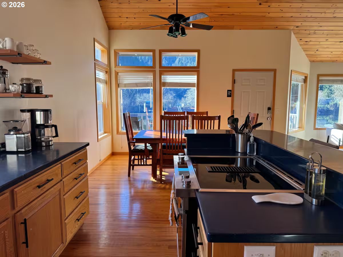 10298 Highway 126 Mapleton, OR 97453 - Photo 10 of 35