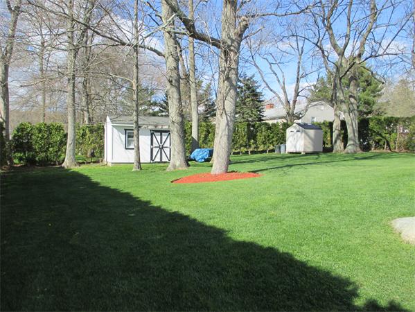 74 Fawn Road Somerset, MA 02726 - Photo 6 of 30 Gallery Image 6