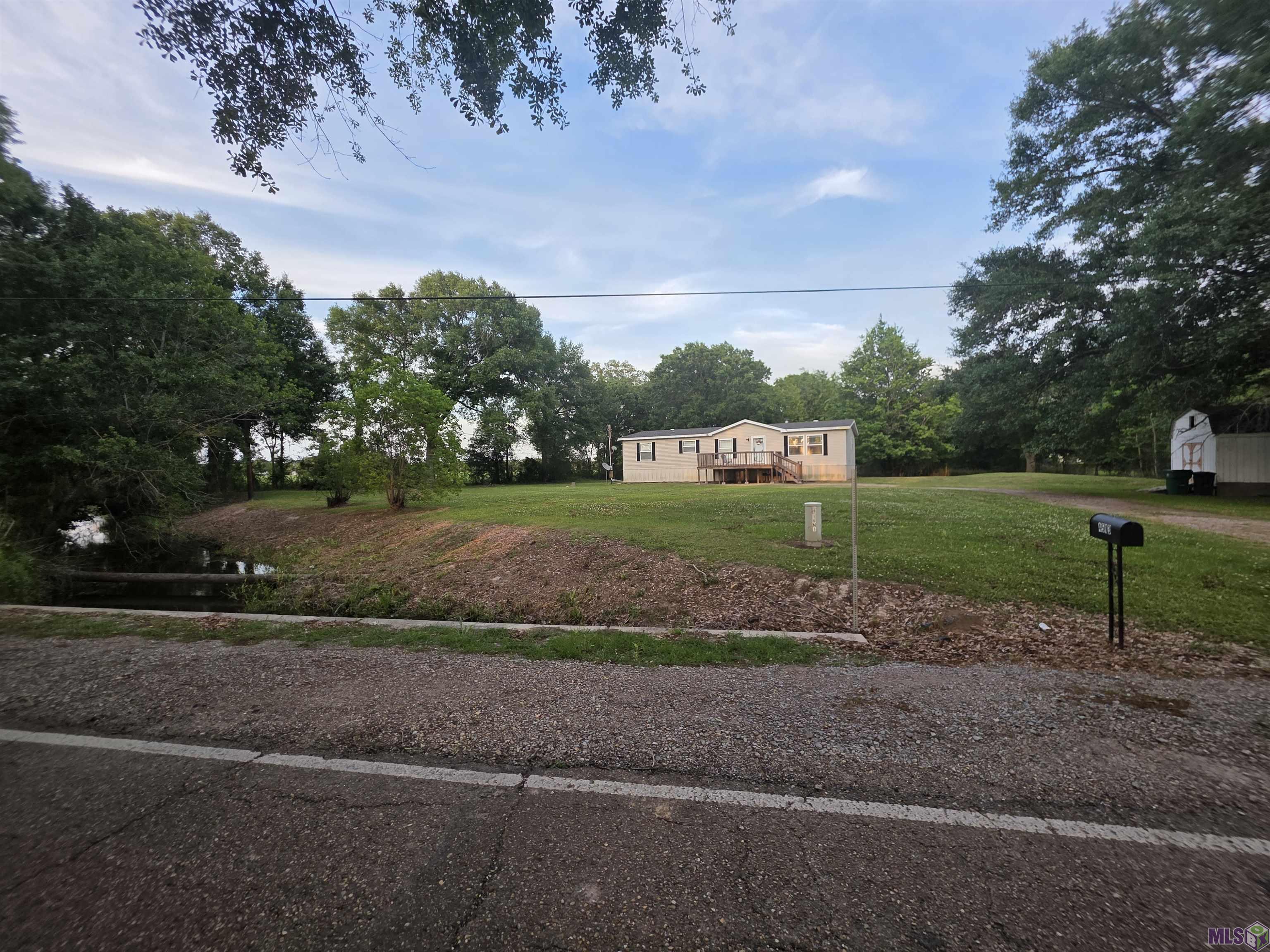 4513 Hazard Road New Iberia, LA 70560 - Photo 2 of 5