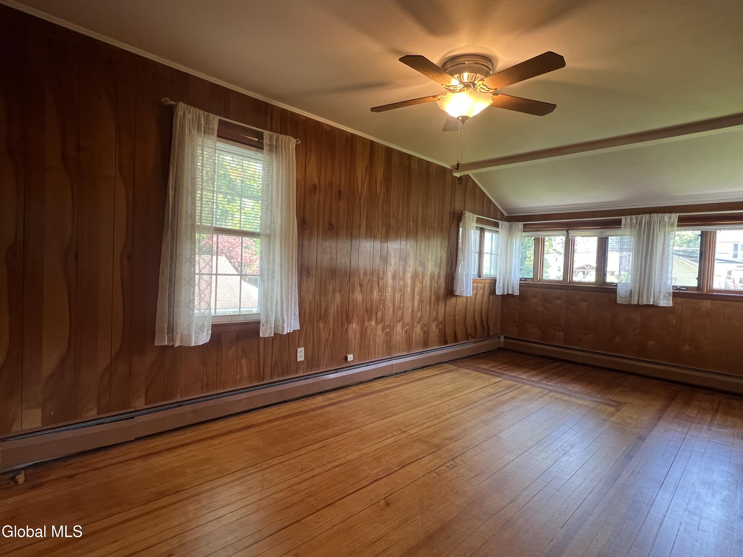 138 Eastholm Road Schenectady, NY 12304 - Photo 32 of 61 IMG_0007