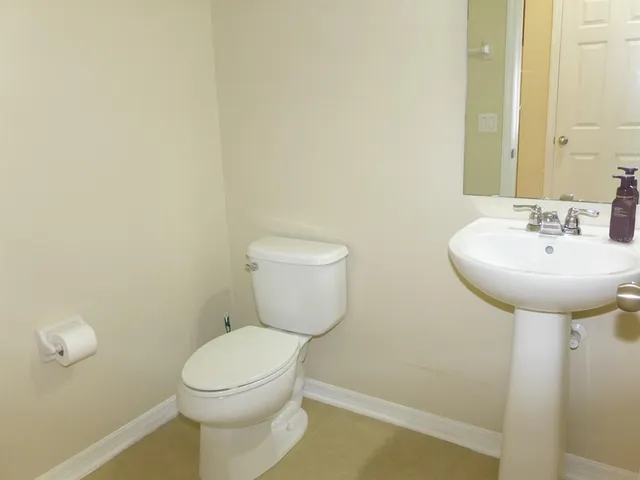 $2,300 | 531 Juniper Springs Drive, Groveland, FL 34736