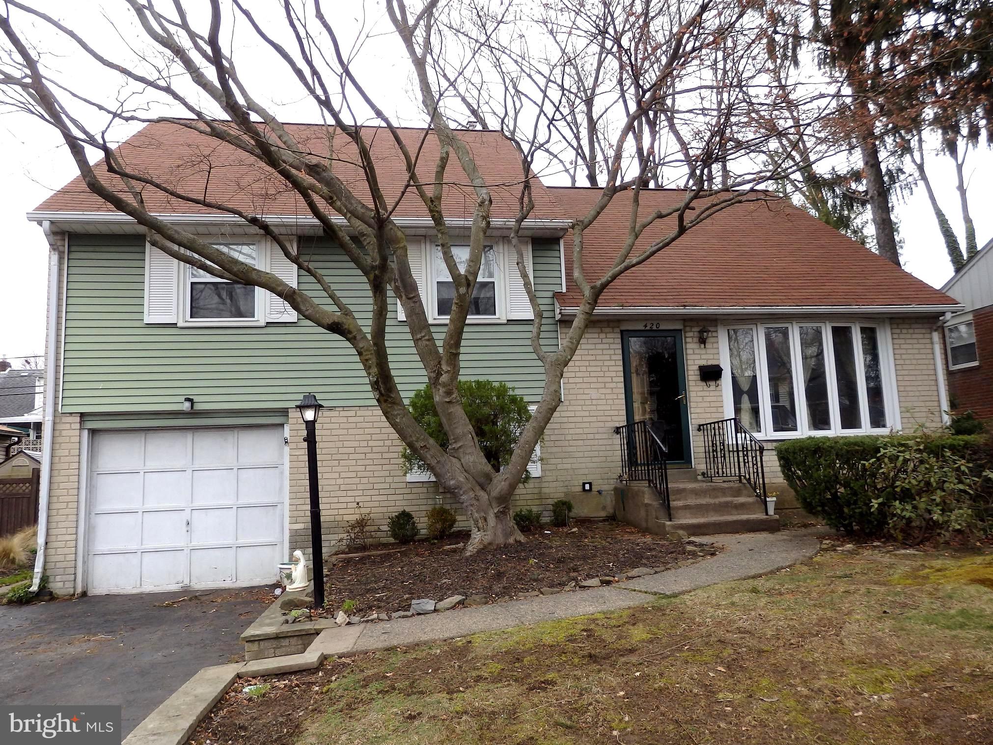 420 Rittenhouse Circle Havertown, PA 19083 - Photo 5 of 22 Double Wide Driveway with Garage