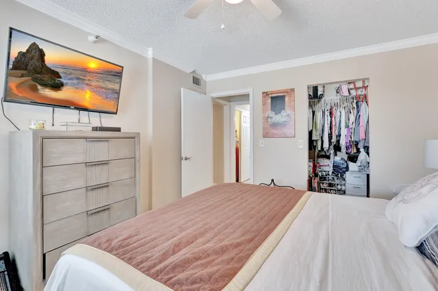 $270,000 | 103 Yacht Club Way, Unit 206, Hypoluxo, FL 33462