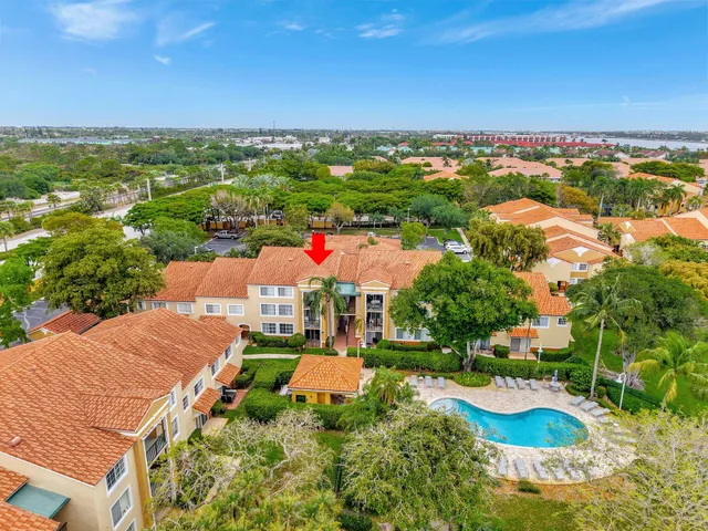 $270,000 | 103 Yacht Club Way, Unit 206, Hypoluxo, FL 33462