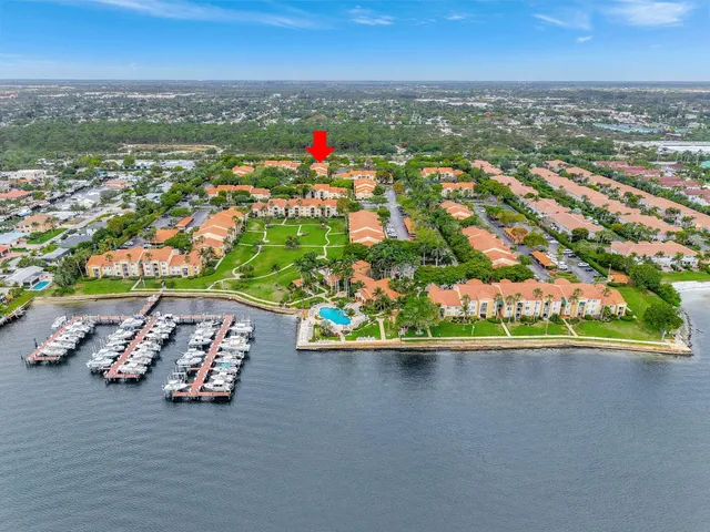 $270,000 | 103 Yacht Club Way, Unit 206, Hypoluxo, FL 33462