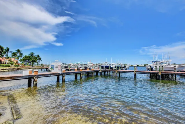$270,000 | 103 Yacht Club Way, Unit 206, Hypoluxo, FL 33462