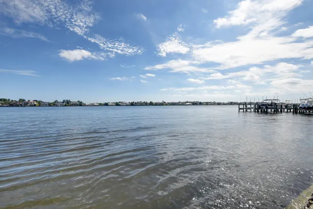 $270,000 | 103 Yacht Club Way, Unit 206, Hypoluxo, FL 33462