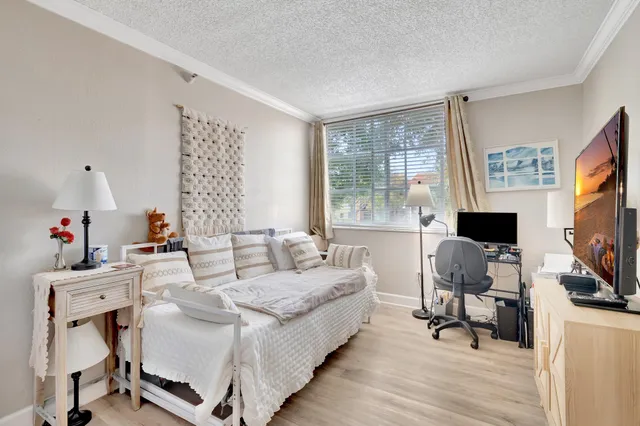 $270,000 | 103 Yacht Club Way, Unit 206, Hypoluxo, FL 33462