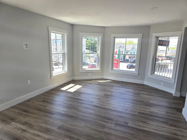 $699,900 | 106 Cumberland Avenue, Unit 201, Portland, ME 04101