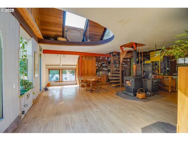 $1,399,000 | 17719 Northeast Manning Circle, Amboy, WA 98601