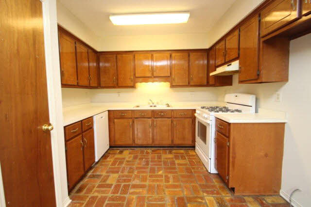 1340 Baker Court Mobile, AL 36695 - Photo 4 of 16