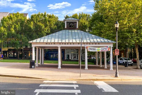 $549,900 | 75 Swanton Lane, Unit 200, Gaithersburg, MD 20878