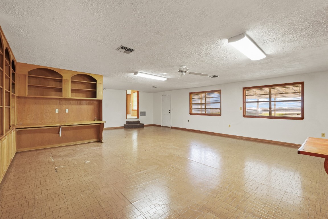 6407 Pleak Road Richmond, TX 77469 - Photo 13 of 22 a view of a livingroom with furniture