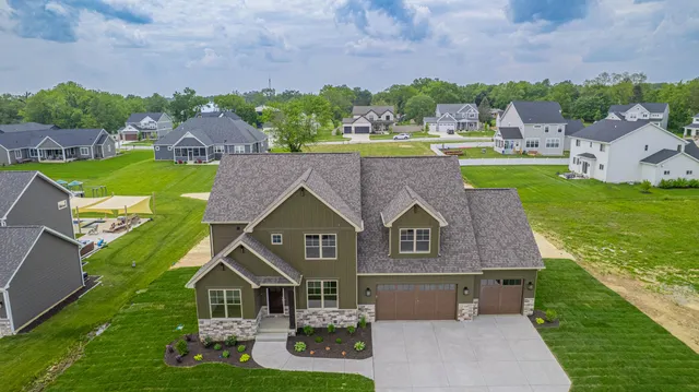 $929,900 | 4805 Princess Drive, Valparaiso, IN 46383