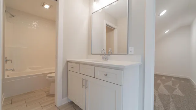 $929,900 | 4805 Princess Drive, Valparaiso, IN 46383