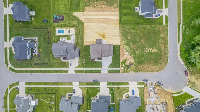 $929,900 | 4805 Princess Drive, Valparaiso, IN 46383