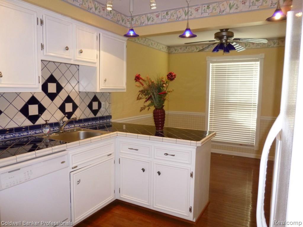 157 Stratford Lane, Unit 126 Rochester, MI 48309 - Photo 5 of 30