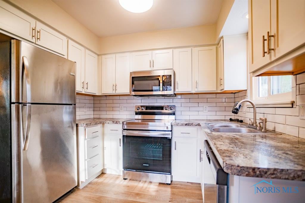 922 Rochelle Road Toledo, OH 43615 - Photo 8 of 17 Gallery Image 8