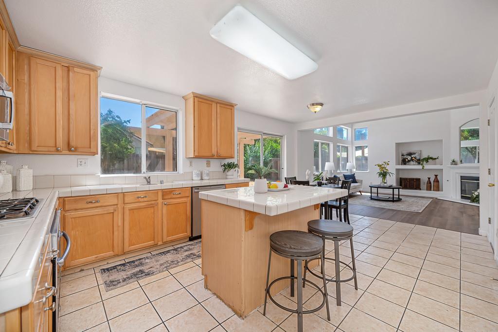 7828 Calzada Way Elk Grove, CA 95758 - Photo 30 of 58