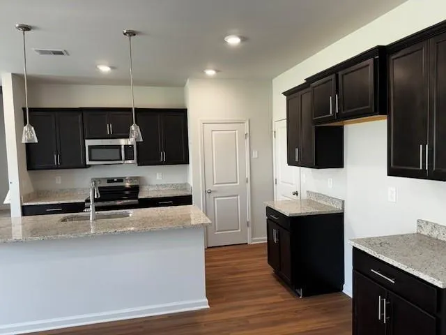 $1,999 | 328 A Mountain Boulevard South, Unit 5, Jasper, GA 30143