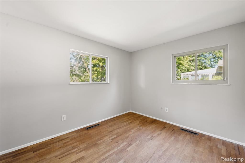 3196 Red Barn Road Flint, MI 48507 - Photo 25 of 45 Gallery Image 25