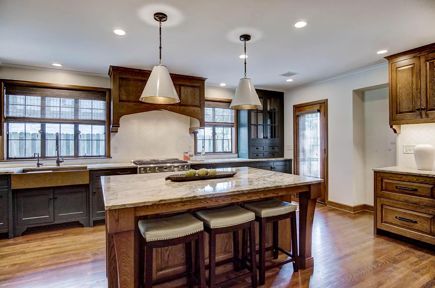 2297 Fairfax Road Columbus, OH 43221 - Photo 13 of 40