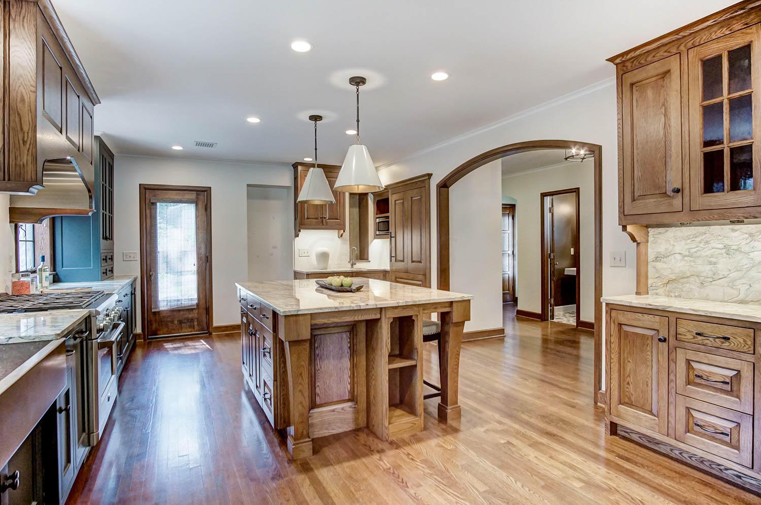 2297 Fairfax Road Columbus, OH 43221 - Photo 14 of 40