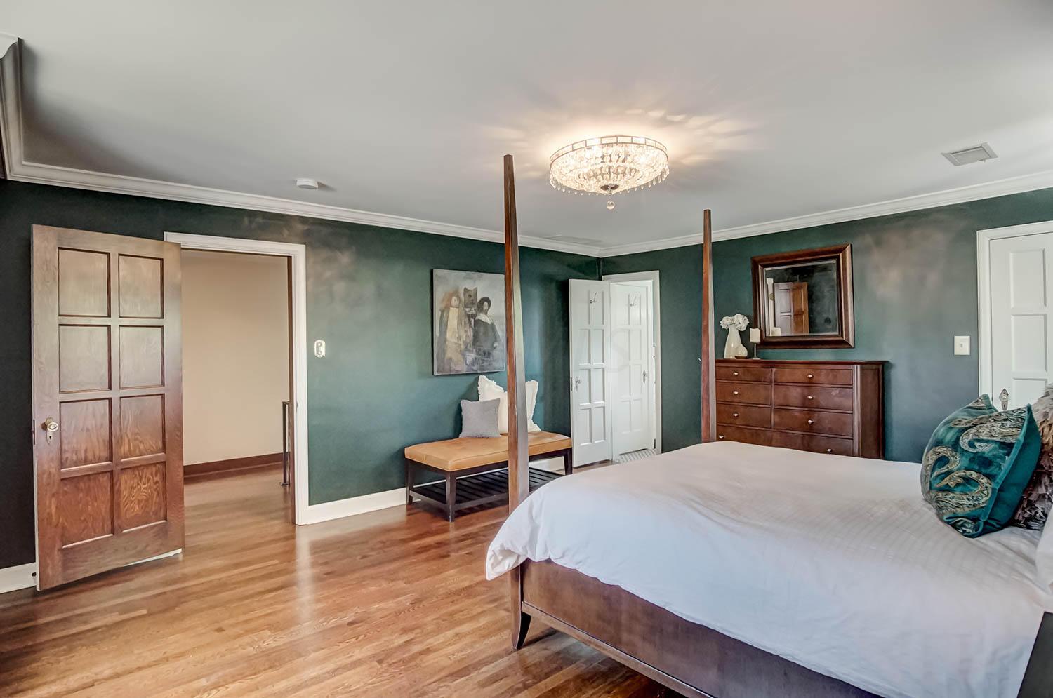 2297 Fairfax Road Columbus, OH 43221 - Photo 19 of 40