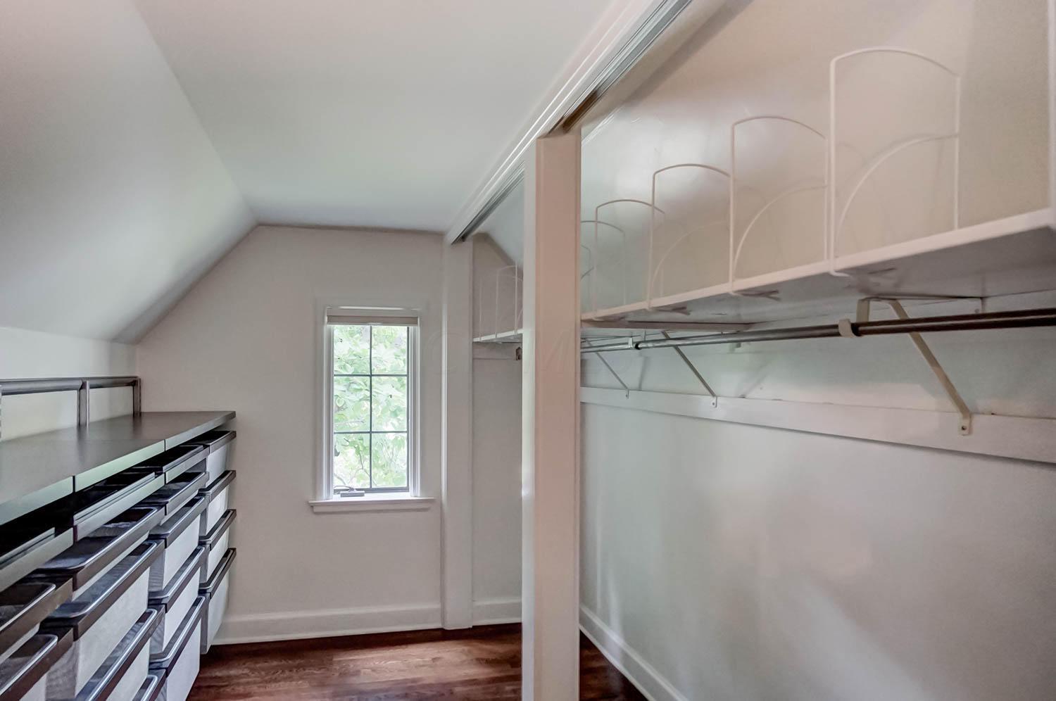 2297 Fairfax Road Columbus, OH 43221 - Photo 23 of 40