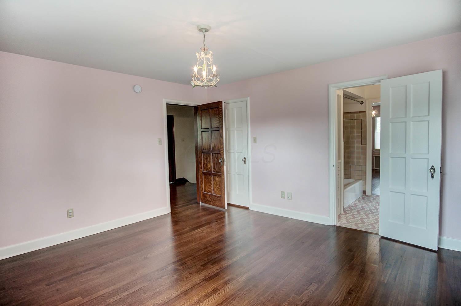 2297 Fairfax Road Columbus, OH 43221 - Photo 24 of 40