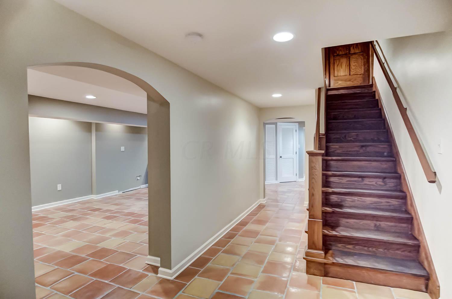 2297 Fairfax Road Columbus, OH 43221 - Photo 31 of 40