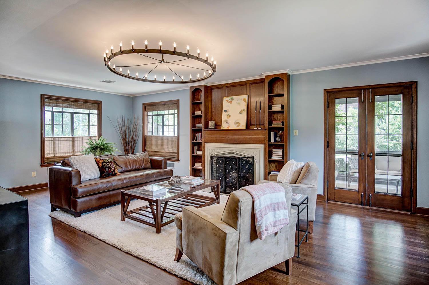 2297 Fairfax Road Columbus, OH 43221 - Photo 4 of 40