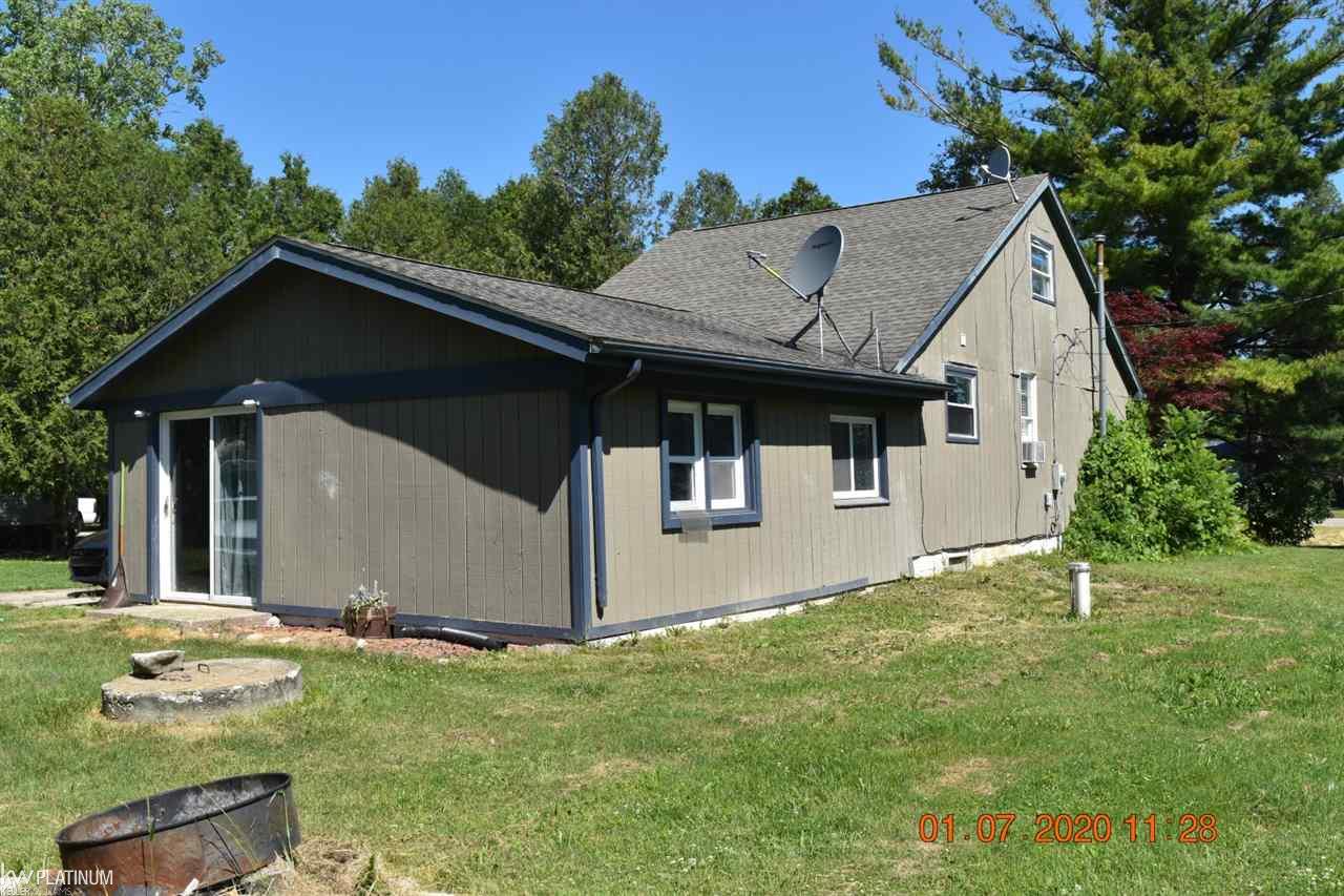 7020 Galbraith Line Road Lexington, MI 48450 - Photo 28 of 33 50016042-27.JPG