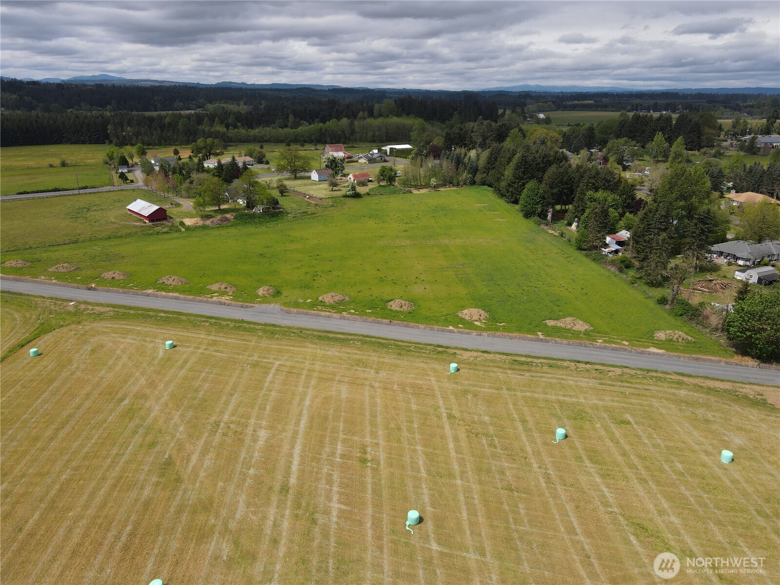 116 Anglers Lane Chehalis, WA 98532 - Photo 26 of 27 a view of a indoor basketball court