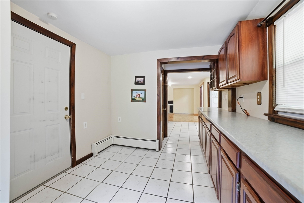 132 Charlton Road Spencer, MA 01562 - Photo 12 of 34