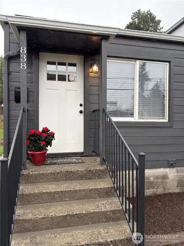 $3,250 | 838 Northwest 54th Street, Seattle, WA 98107